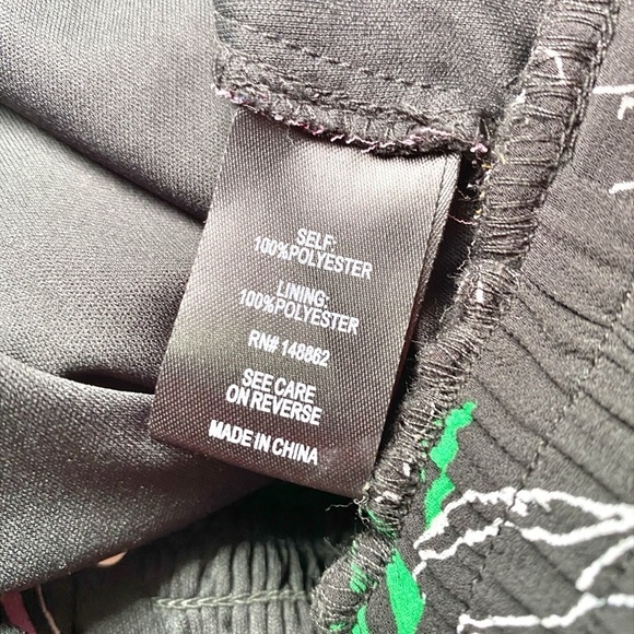 Torrid Floral Cropped Chiffon Blouse NWT - Picture 10 of 16